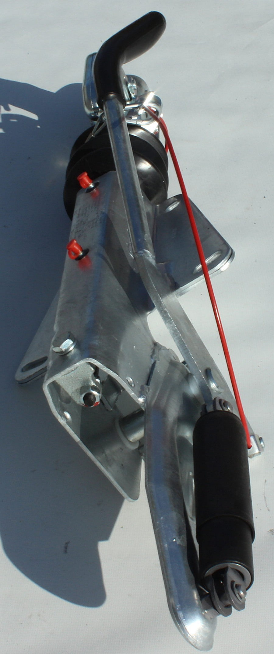 ENGANCHE DE INERCIA EN V PARA 1700KG- KNOTT