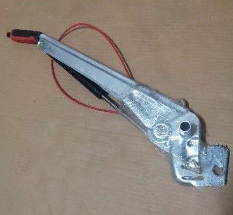 PALANCA FRENO PARA ENGANCHE DE INERCIA EN V 1000 KG.