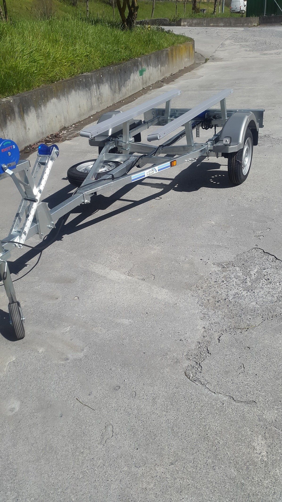 REMOLQUE MOTO AGUA NT-20