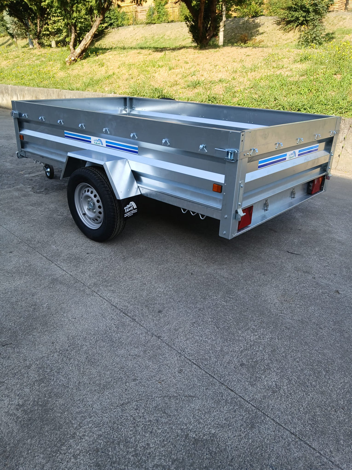 REMOLQUE DE CARGA LI-18