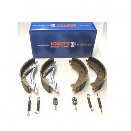 KIT  JUEGO DE ZAPATAS KNOTT - D160 MM
