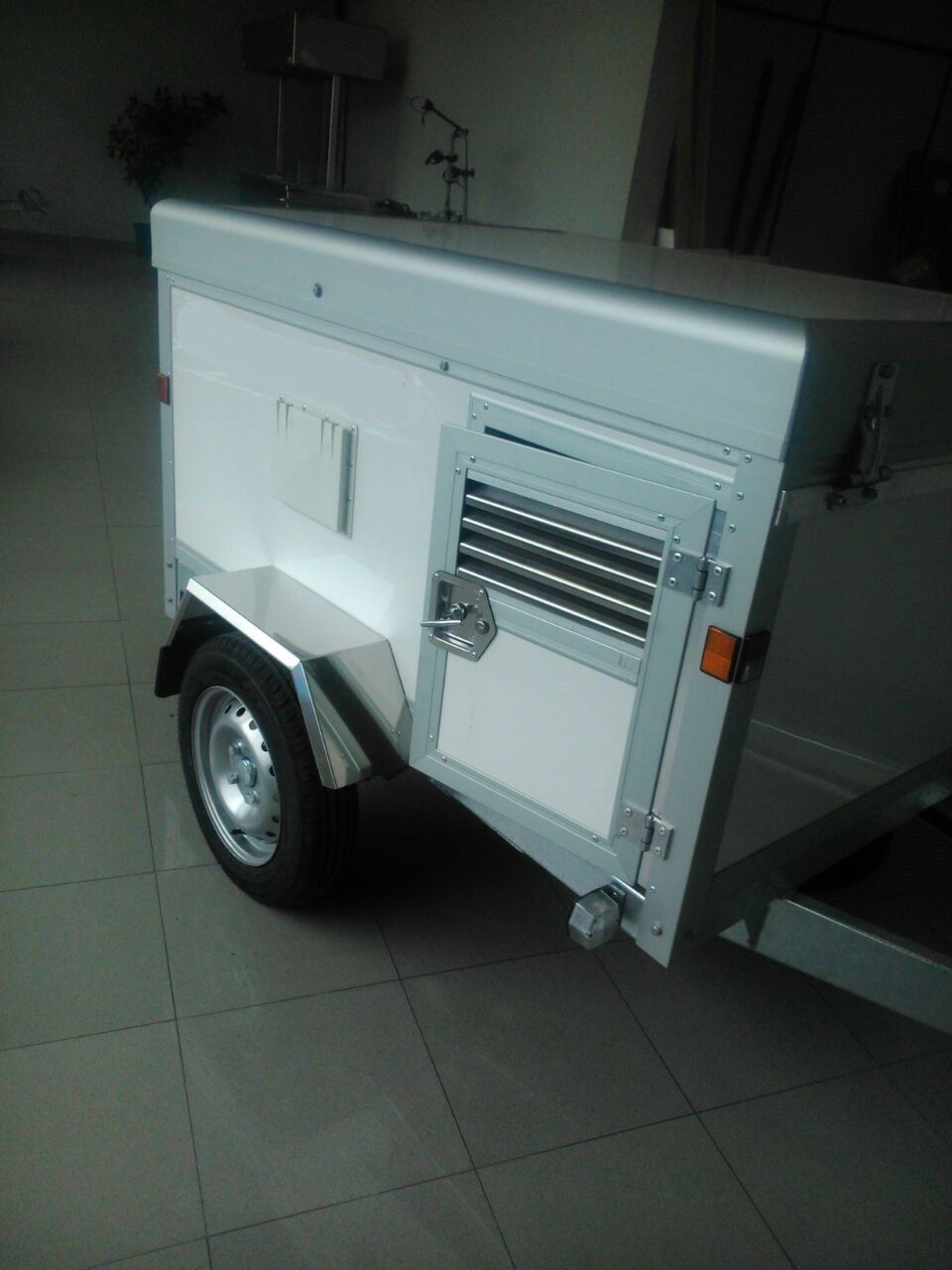 REMOLQUE TÉRMICO PARA PERROS TI-18